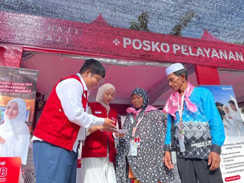 Telkomsel pastikan koneksi jemaah tetap stabil dari Indonesia ke Makkah.(foto: istimewa)